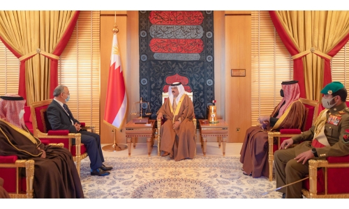 HM King Hamad receives three new ambassadors’ credentials