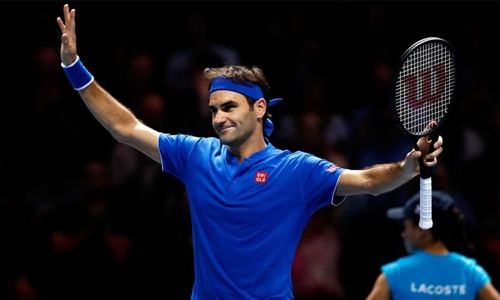 Federer off to another flyer
