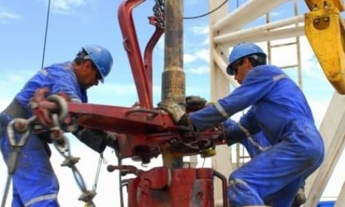 Iraq, Kurds ink deal to restart oil exports
