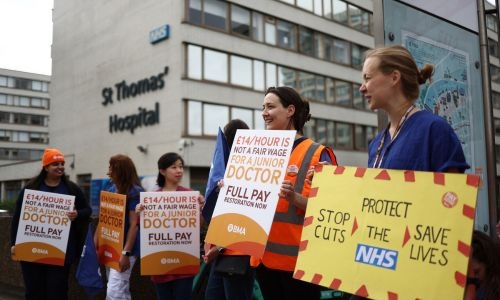 Doctors in England to hold longest NHS strike ever
