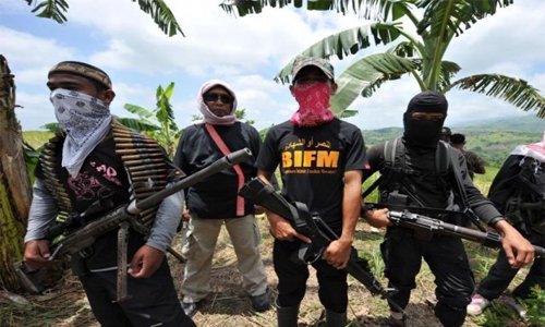 Philippine Muslim guerrillas murder seven in Christmas eve raids