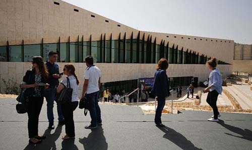 Palestinian museum to open, without exhibition