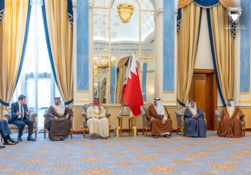 Royal praise for Bahraini customs workforce