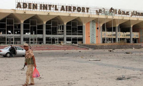 Suicide bomber kills 4 Yemen troops near Aden airport