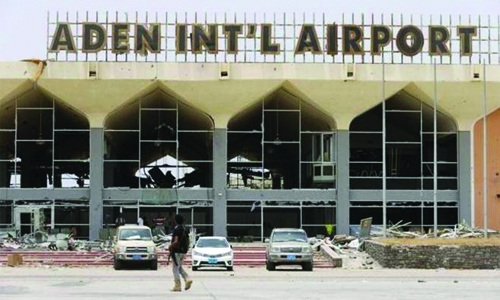 Double car bomb attack kills six near Aden airport