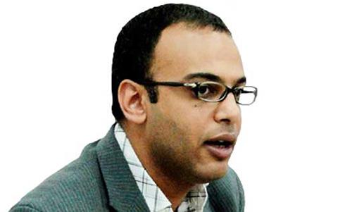 Egypt military questions leading activist journalist