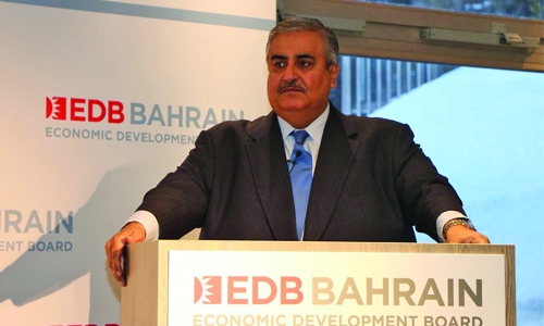 Foreign minister takes part in EDB breakfast seminar