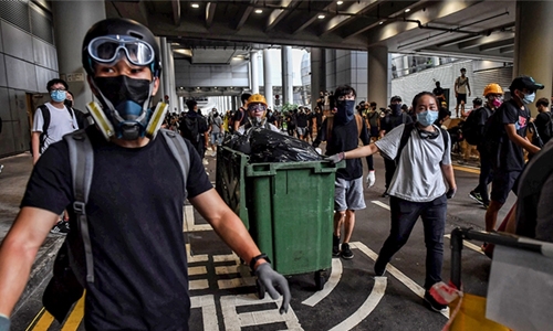 Hong Kong protesters target airport