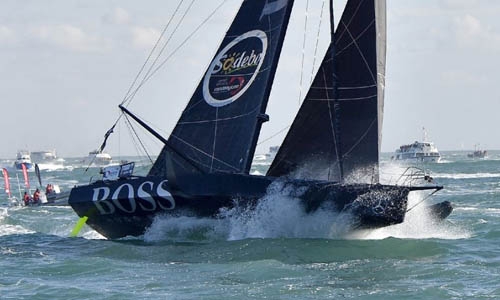 Thomson holds Vendee Globe lead despite broken foil