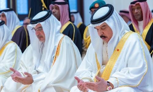 Bahrain King performs Eid Al-Fitr prayers 