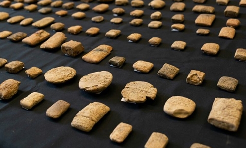British museum hands looted ancient tablets to Iraq