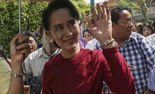 Myanmar counts ballots after Suu Kyi's day of destiny