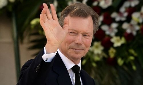 Luxembourg Grand Duke announces start of handover to son
