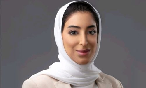 Tourism Minister hails Bahraini women contributions in country’s prosperity