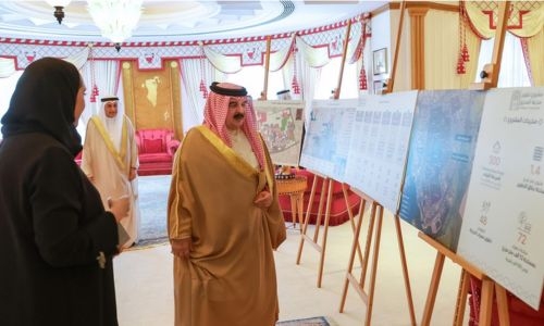 HM King updated by Housing Minister on Muharraq City development project