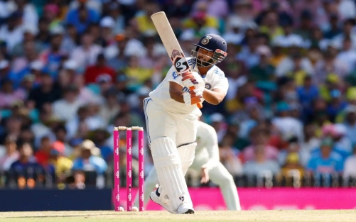 Pant blitz puts India ahead