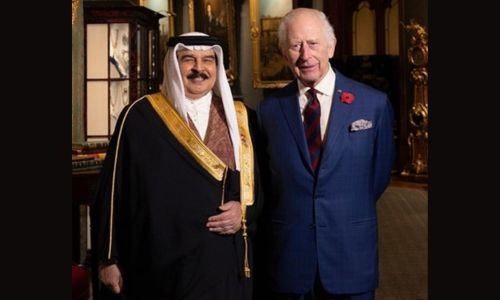 HM King Hamad receives Knight Grand Cross