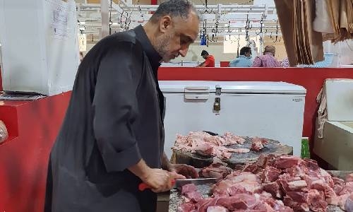 Traders at Manama Central Market return mutton delivery after row over wholesale price