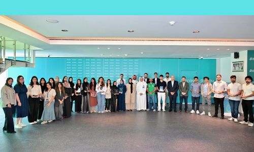 Zain Bahrain celebrates graduation of summer interns