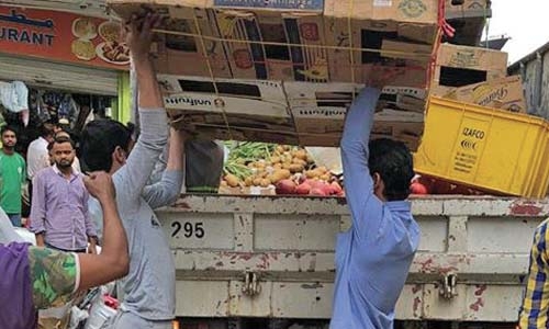 Crackdown on illegal vendors continues
