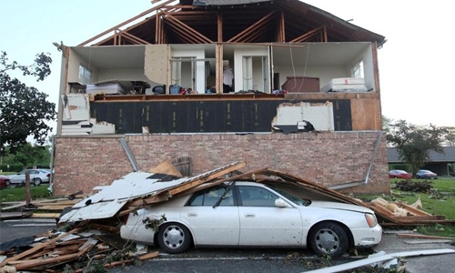 Tornadoes rip through Kansas after Ohio
