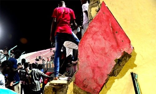 Eight dead in Senegal football stadium crush