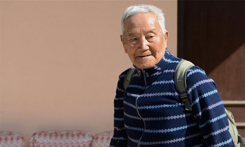 85-year-old Everest record seeker died of altitude sickness