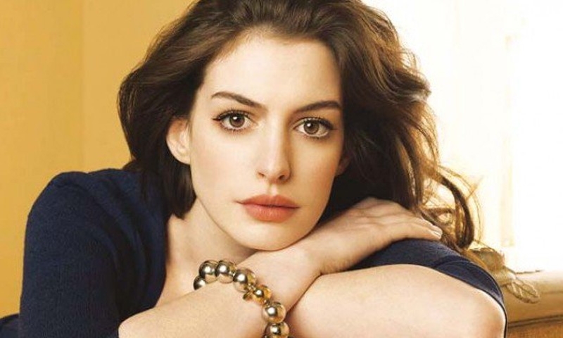 Hathaway to get Human Rights award