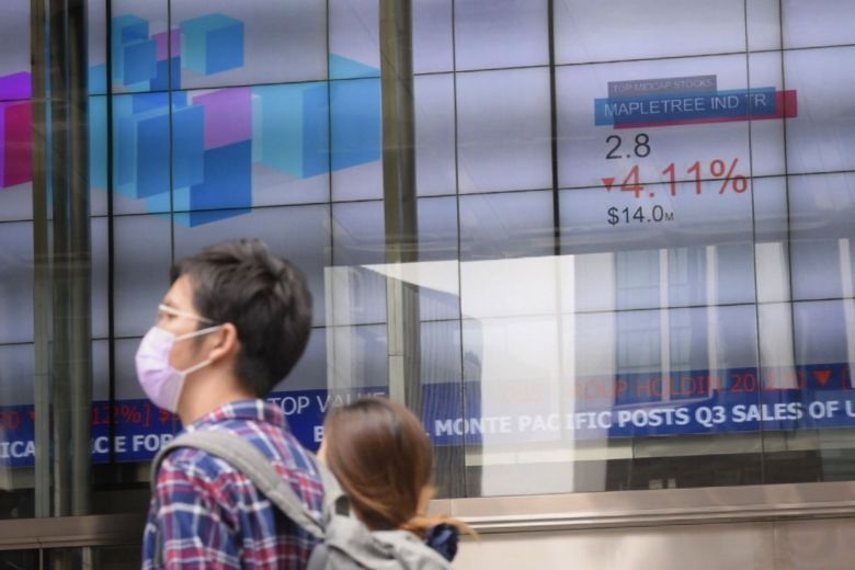 Singapore stocks plunge mid global sell-off after COVID-19 pandemic declared