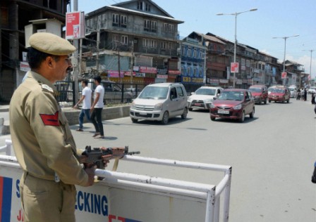 Rare grenade blast outside Indian Kashmir mosque injures 10