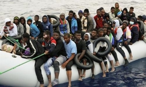More than 90 migrants drowned in Mediterranean