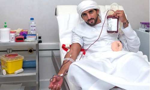 Hamdan donates blood; invites people to join 'my blood for my country' drive