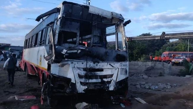 Crash sends Indian bus tumbling into well, killing 26