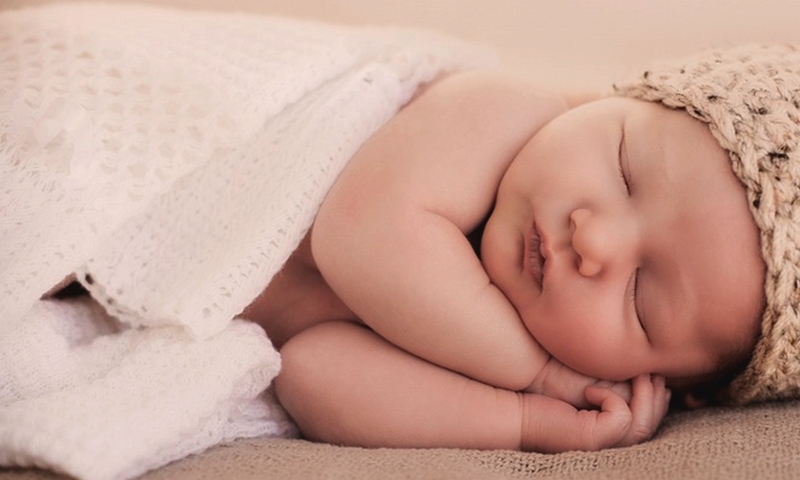 Solid foods help babies sleep better!