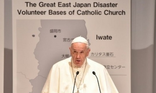Pope urges fresh help for Fukushima victims on Japan trip