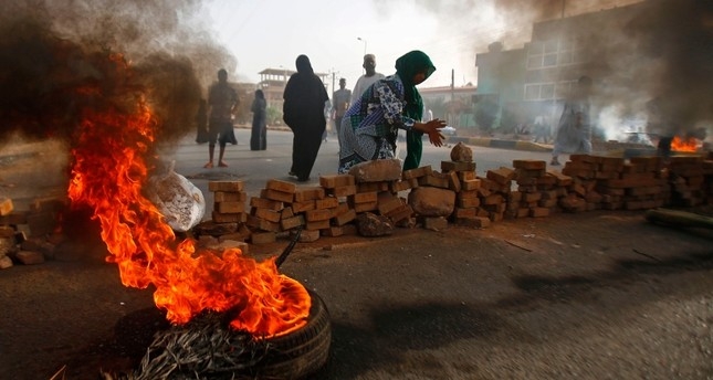 Sudan chaos deepens