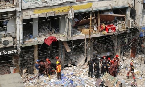 17 killed, 100 injured in Bangladesh building blast