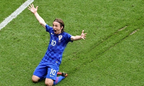 Croatia's Modric suffers muscle injury