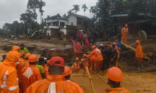 93 killed after landslides strike India tea estates