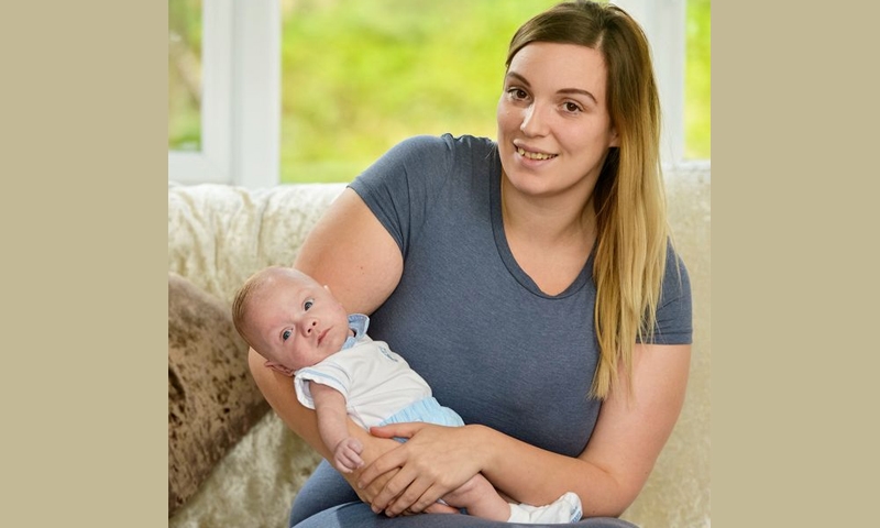 Smallest baby who weighed the same as a coke can