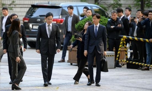 Samsung scion faces new bribery trial