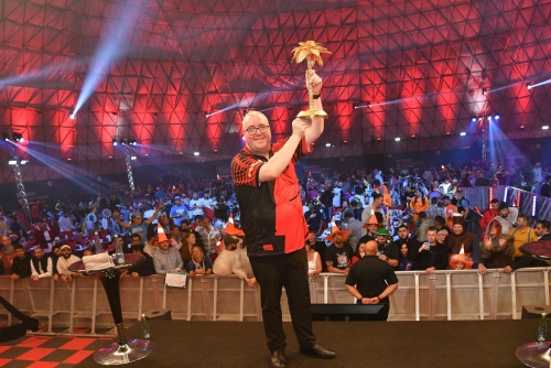 Stephen Bunting clinches title in 2025 Bahrain Darts Masters at BIC