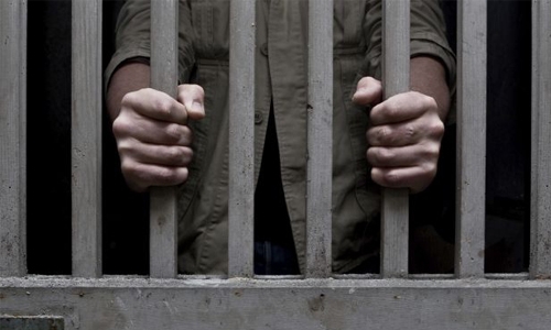 Man arrested for cash theft in Bahrain 