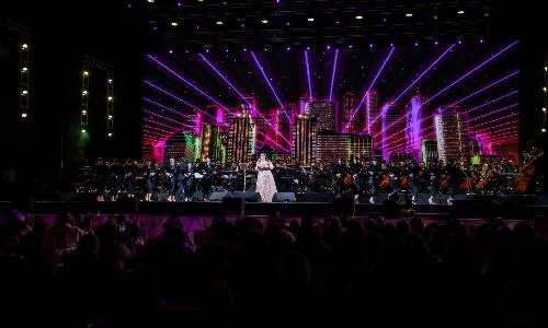 Renowned singer Ahlam dazzles crowd at Al Dana Amphitheatre