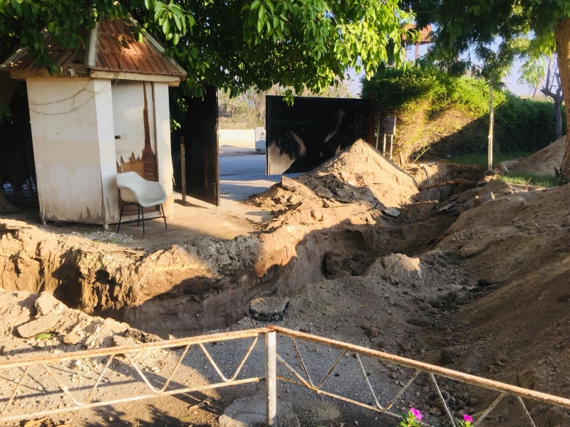 Neighbouring property owner ‘puts families in trench’ 