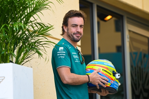 Alonso fastest as F1 Bahrain GP begins