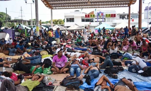 Migrants resume trek to US-Mexico border