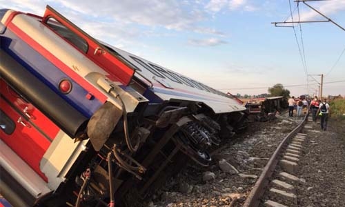 24 killed, dozens injured in Turkey train derailment