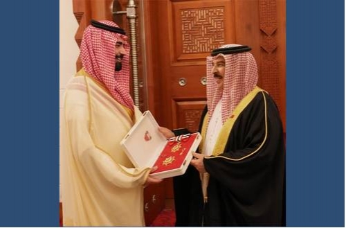 HM King Hamad honours outgoing Saudi envoy with ‘Order of Bahrain-First Class’
