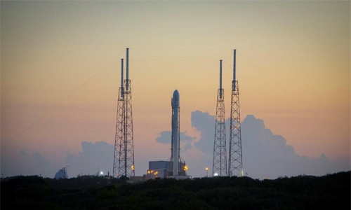 SpaceX satellite launch succeeds, but rocket crash lands